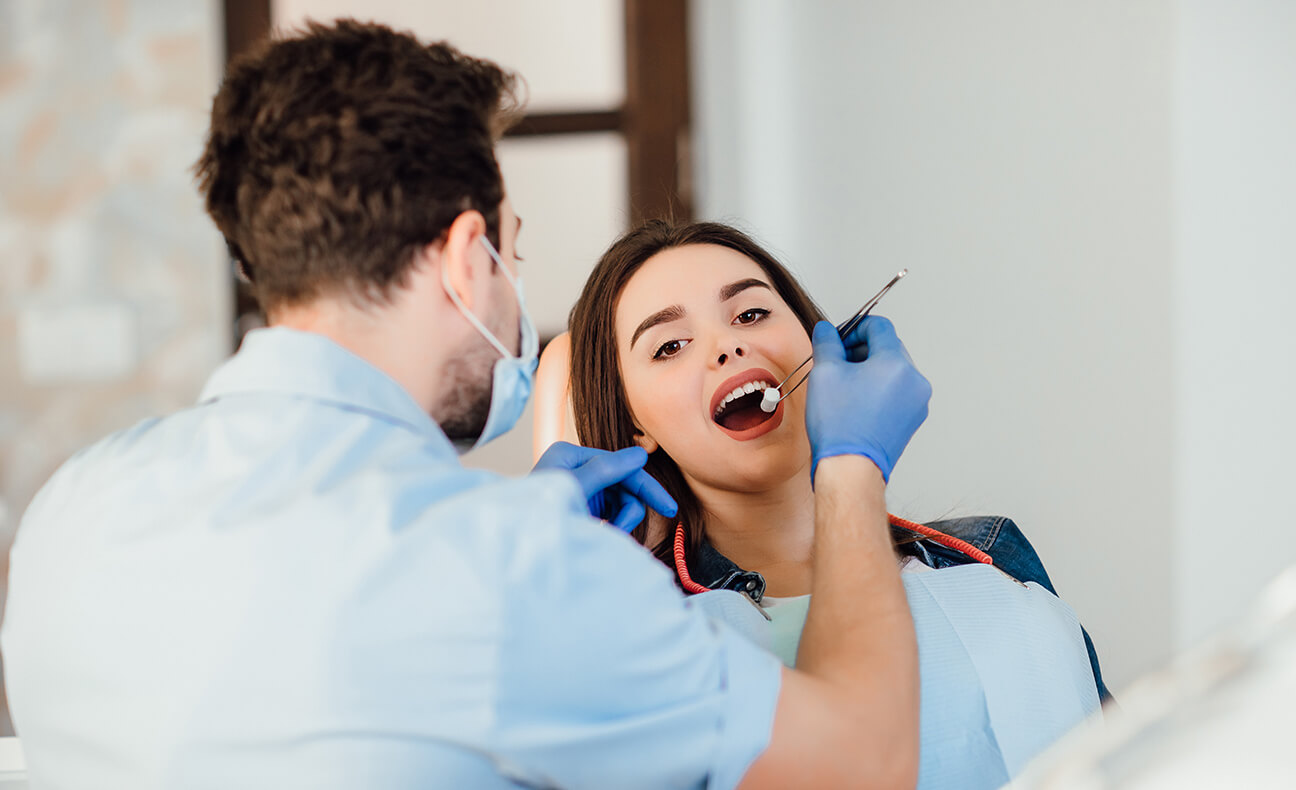 Emergency Dentist in Canada: Where to Go and What to Do